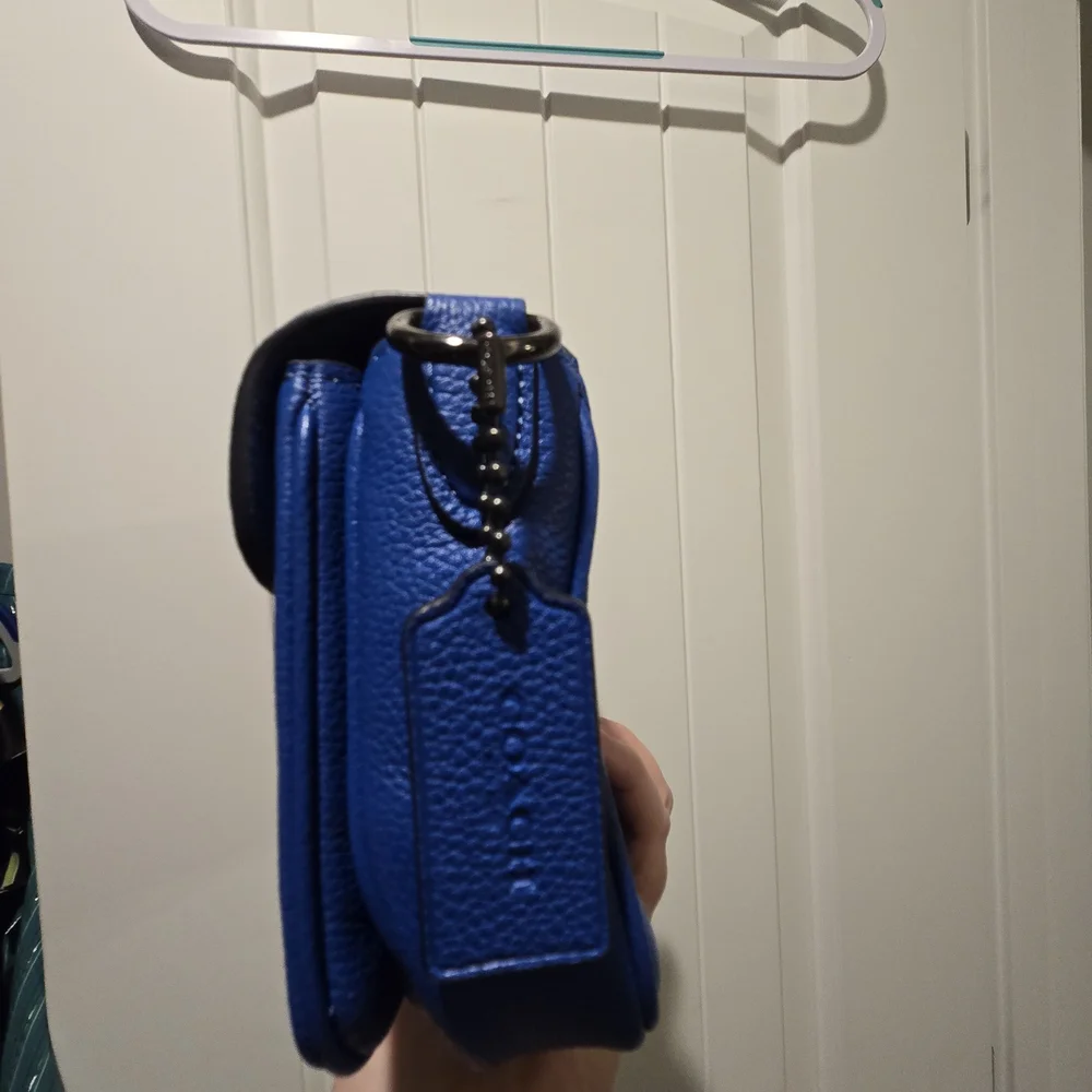 Blue Leather Shoulder Bag with C-Clasp - Picture 2 of 13